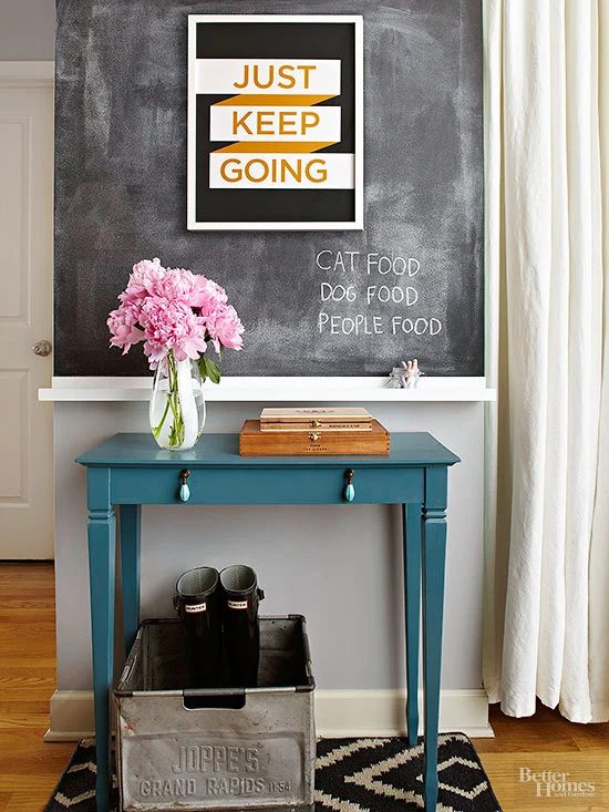 Chalkboard Entryway, love the use of a picture ledge to hold the chalk | 100+ striking Mudrooms and Entryways at Bekob.com