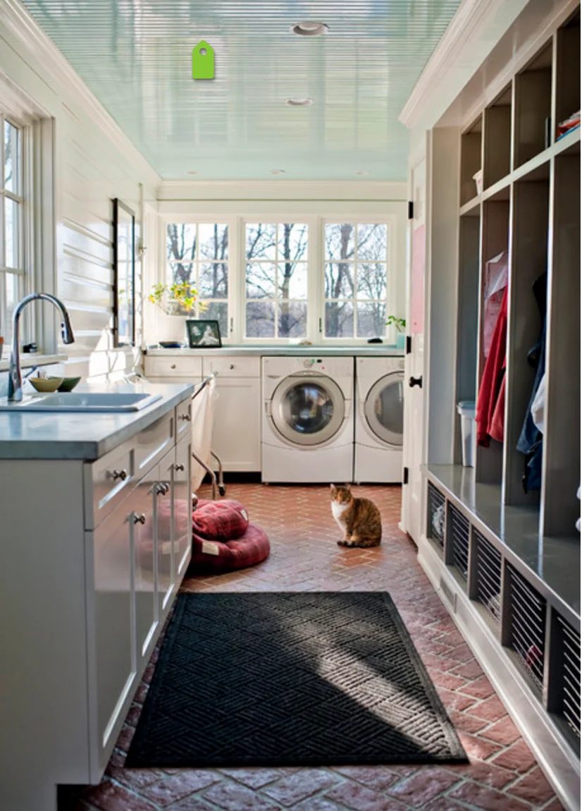 Large Mudroom option, combined with laundry room, storage locker section | 100+ striking Mudrooms and Entryways at Bekob.com