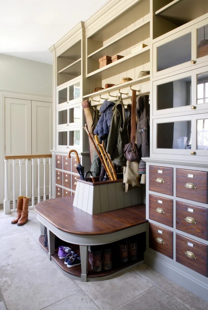 bootroom entry, the bumpout with the bench and storage for umbrellas in the middle is pretty sweet | 100+ striking Mudrooms and Entryways at Bekob.com