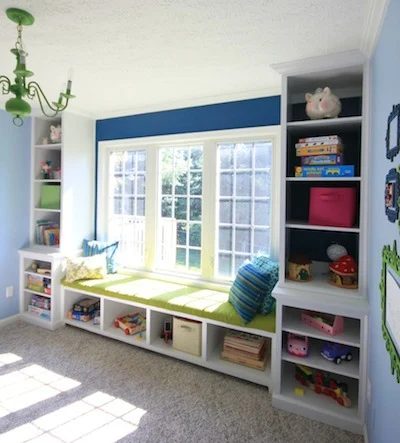 Sawdust Girl - built in window seat bench with bookshelves via @Bekob