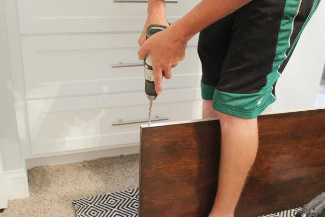 How to build a Sliding TV Platform | Home Coming for Bekob.com