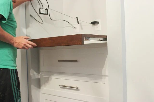 How to build a Sliding TV Platform | Home Coming for Bekob.com