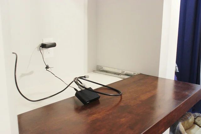 How to build a Sliding TV Platform | Home Coming for Bekob.com
