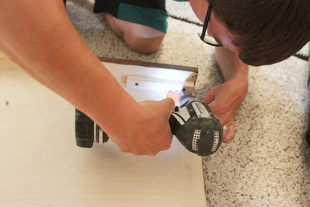 How to build a Sliding TV Platform | Home Coming for Bekob.com