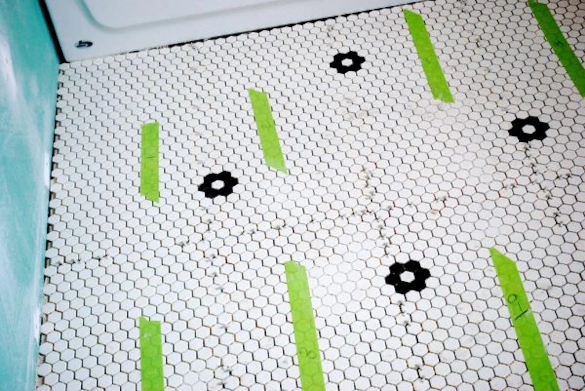 20140510 Installing Hexagon Tile For Beginners 8 600x401