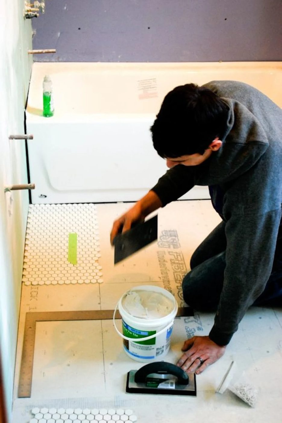 20140510 Installing Hexagon Tile For Beginners 11 535x800