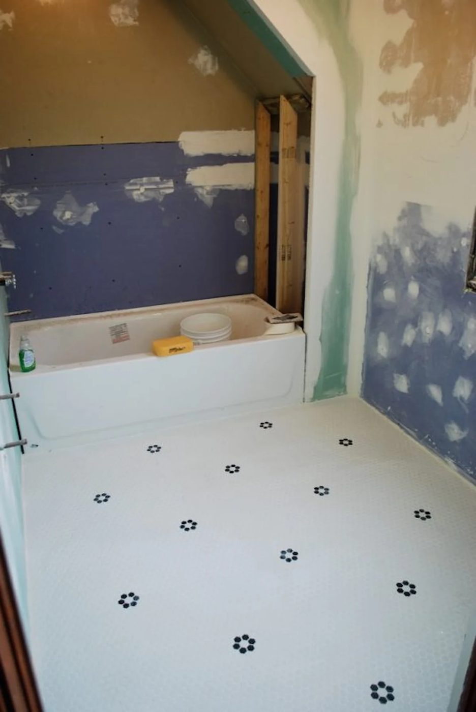 20140510 Installing Hexagon Tile For Beginners 151 535x800