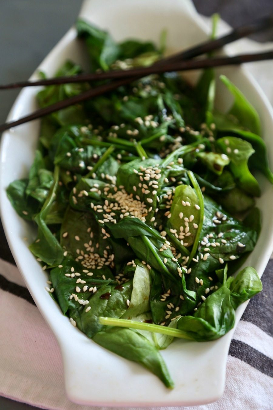 The well fitted veggie side for Asian dishes. Try this recipe for Japanese Spinach Salad at Bekob.com