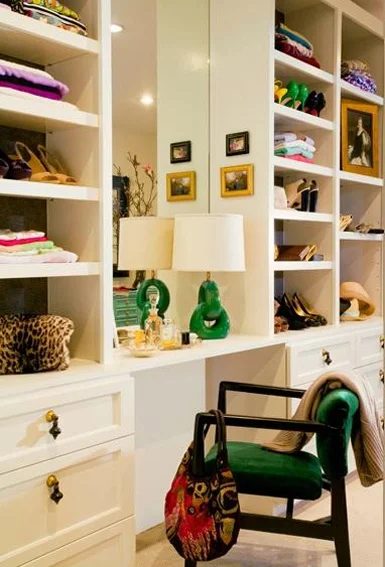 Kelly Green Accent Closet