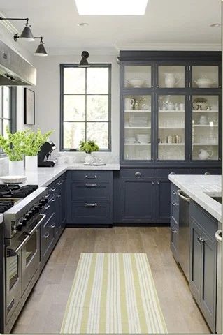 Grey kitchen open uppers