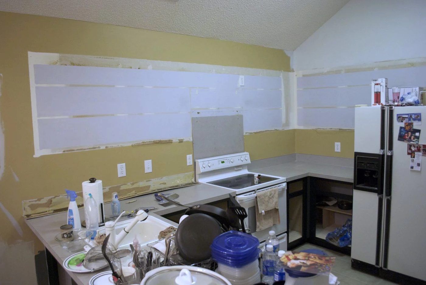 kitchen remodel black base cabinets bead baord backsplash open shelves dining room makeover (6)