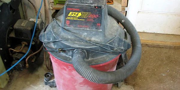 Large Shop Vacuum: Tool box tool