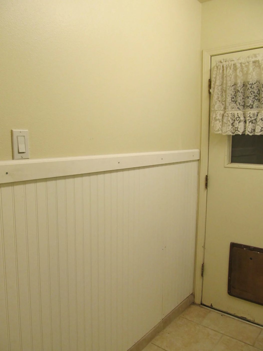 beadboard wainscoting laundry room makeover, The Pin Junkie featured on Bekob.com