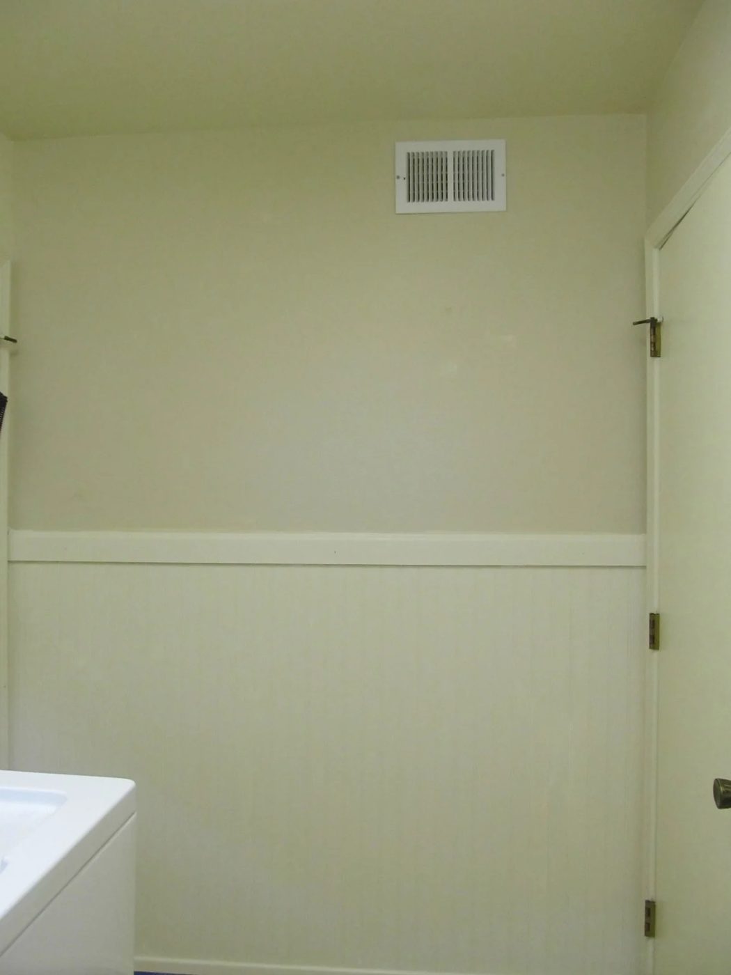 painted beadboard wainscoting in the laundry room makeover, The Pin Junkie featured on Bekob.com