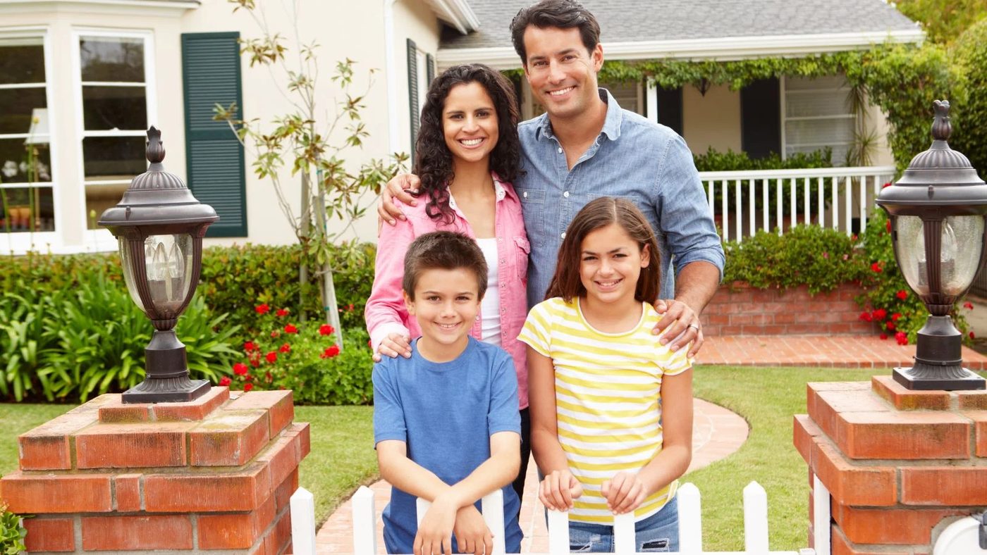 Landscaping Marvels: 12 Handmade Magic Tricks for Curb Appeal Boost!