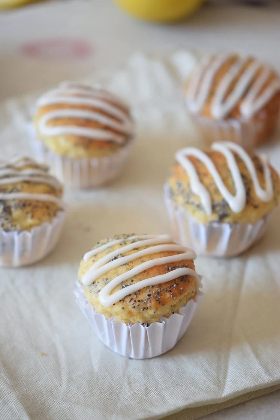 Looking for a fresh breakfast muffin recipe? Try out these delicious lemon poppy seed muffins recipe via Bekob.com