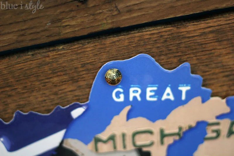 Secure License Plate Map to Reclaimed Wood Background by Blue i Style featured on Bekob