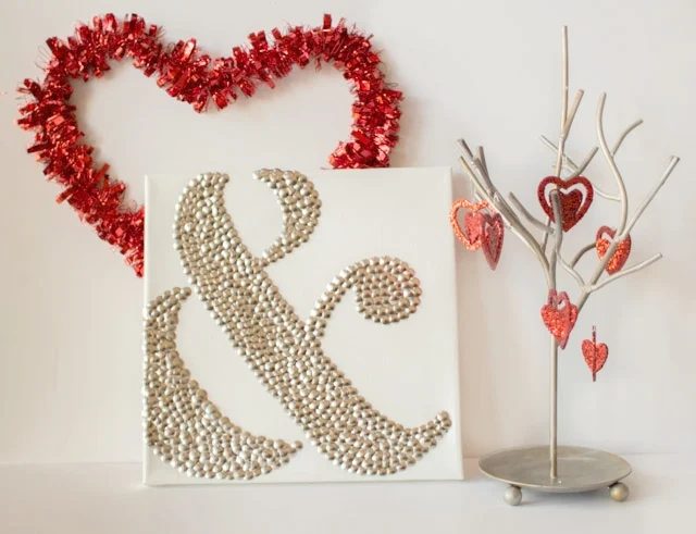 01-17 thumbtack ampersand art, Life in Velvet
