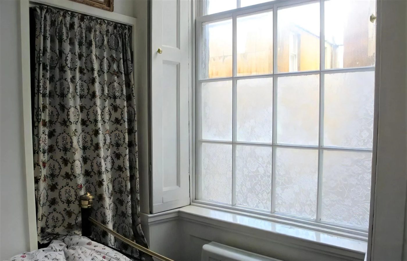 4a How To Use Lace To Create A Privacy Window Film Annabel Vita On Bekob 031825