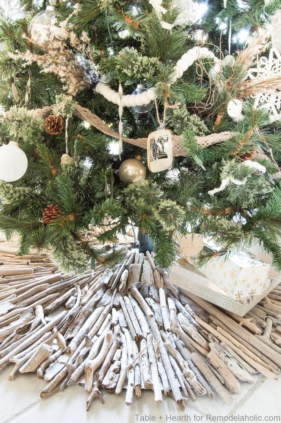 Handmade driftwood Christmas tree skirt, the well fitted addition to a coastal style Christmas tree and decor