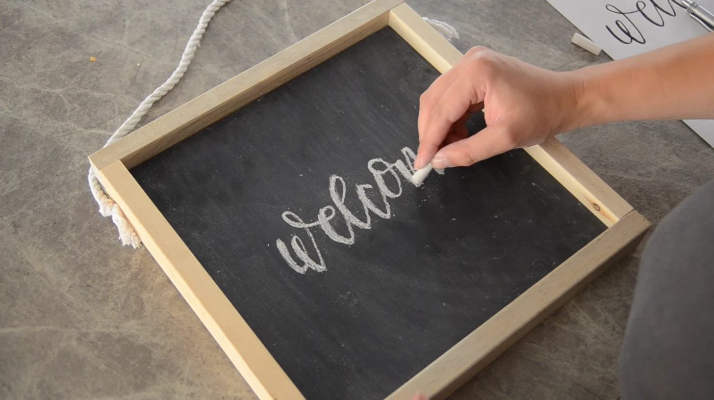 Diy Wooden Chalkboard Welcome Sign (5)