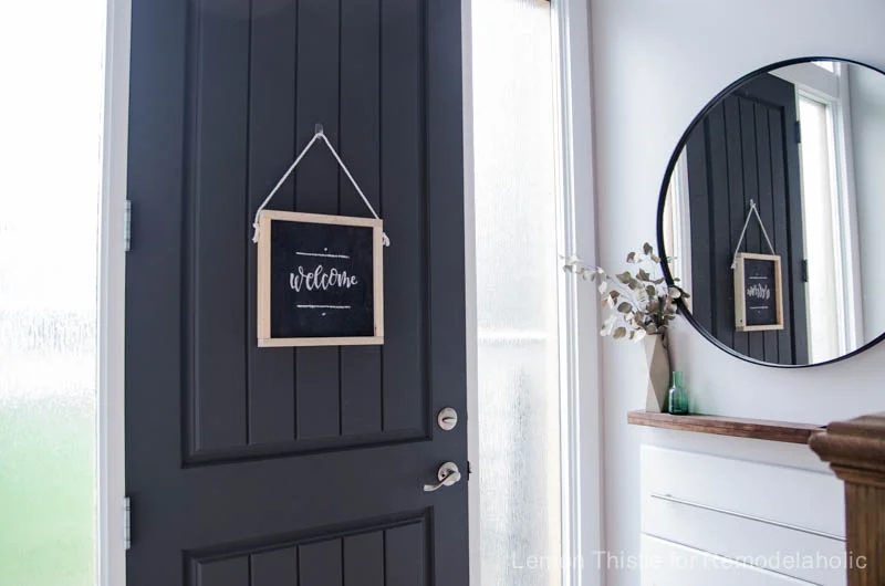 Handmade Hanging Wooden Chalkboard- so direct! Plus free handlettered printable template