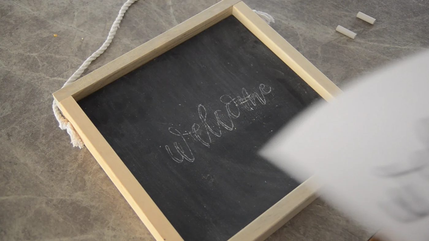 Diy Wooden Chalkboard Welcome Sign (6)
