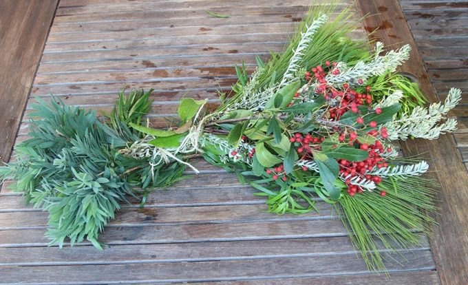 Handmade Christmas Decor, evergreen swag, a walkthrough from A Piece of Rainbow featured on Bekob.
