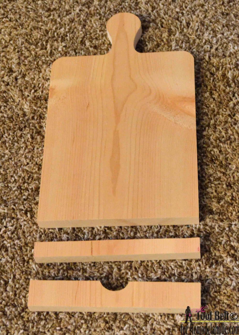 handmade wood iPad stand tablet holder, template and walkthrough