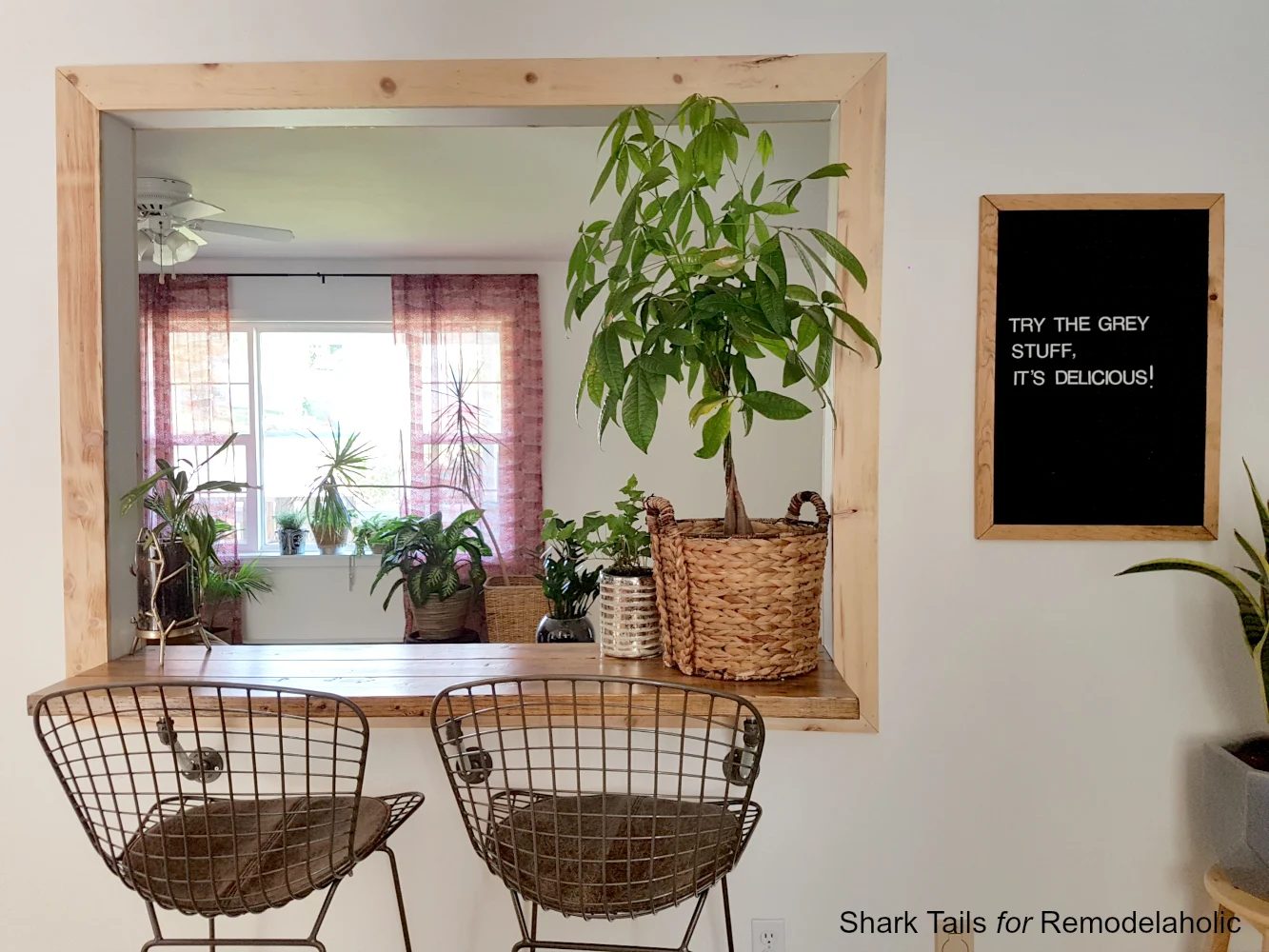 How to make a Letter Board by Shark Tails for Bekob