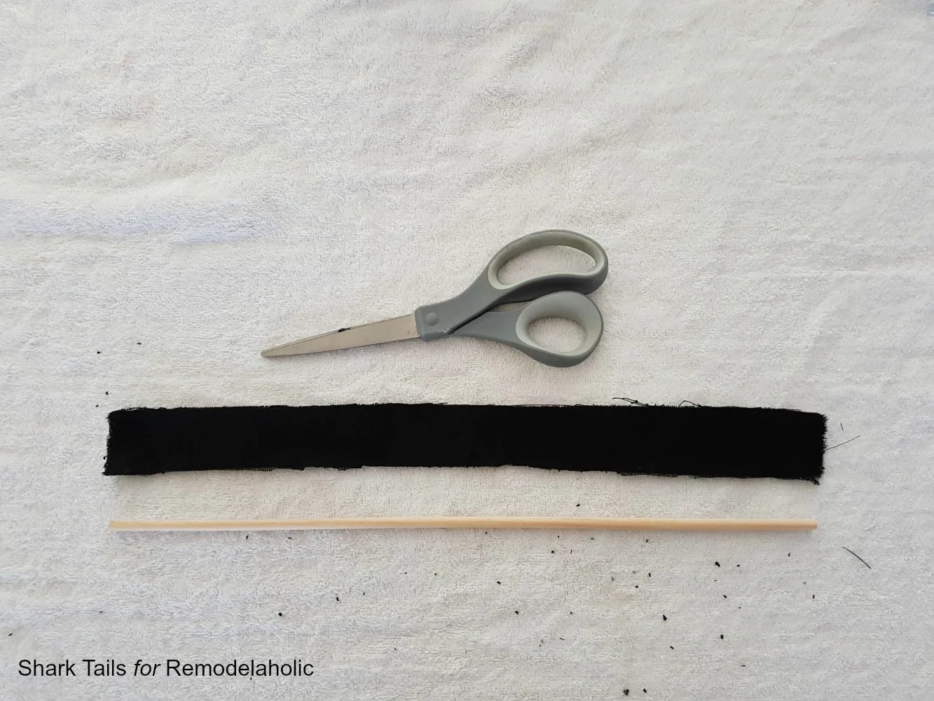 Make a Handmade Letter Board by Shark Tails featured on Bekob