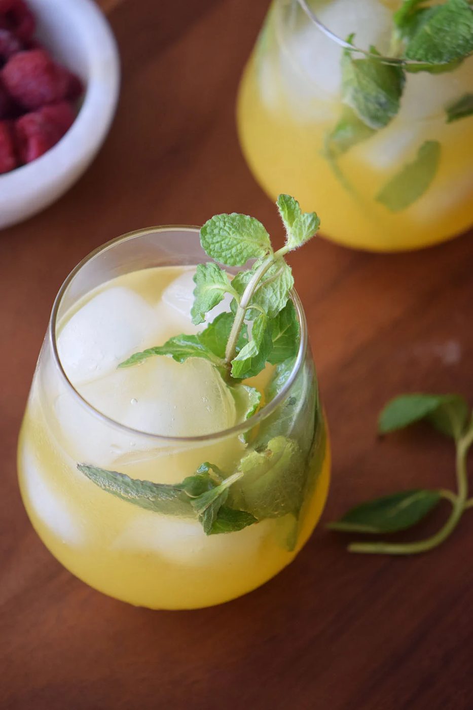 direct drink to stay cool in a healthy way with a mango basil spritzer