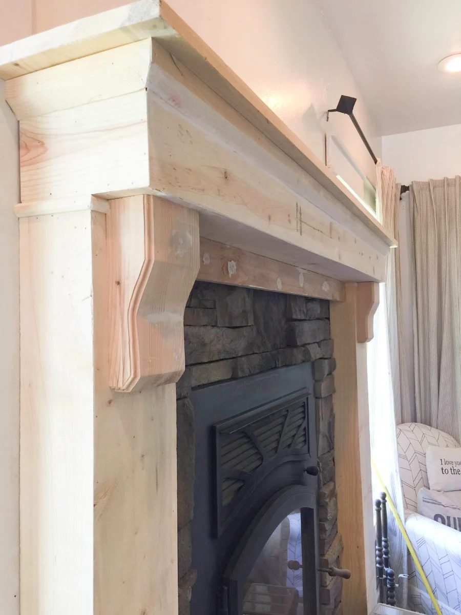 mantel-makeover-with-farmhouse-charm-12
