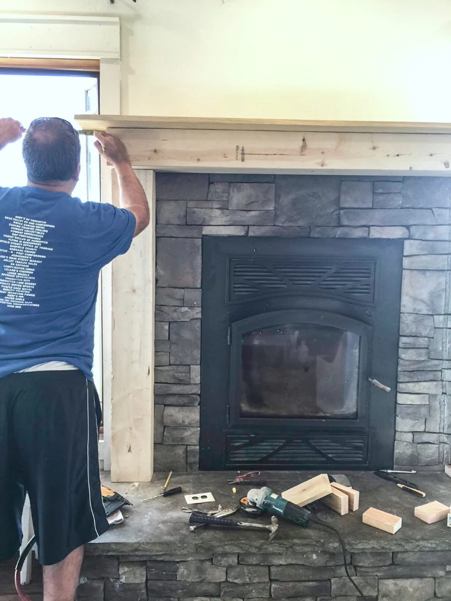mantel-makeover-with-farmhouse-charm-27