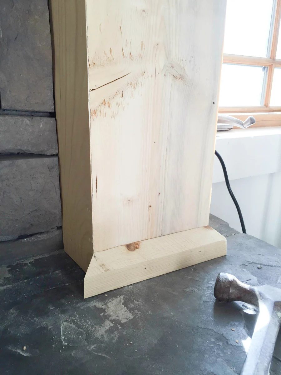 mantel-makeover-with-farmhouse-charm-17