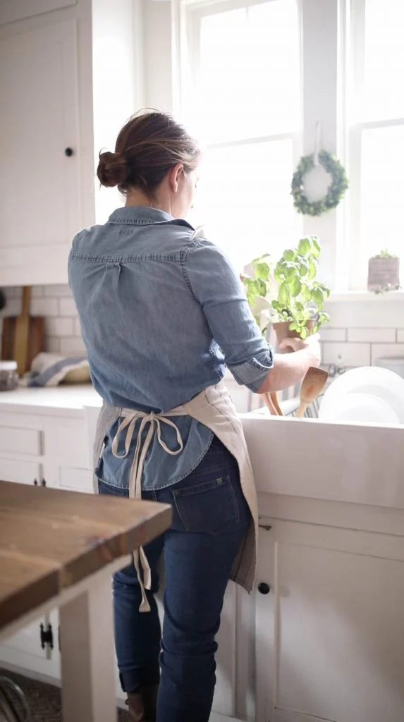 Spring Farmhouse Kitchen 13 573x1024