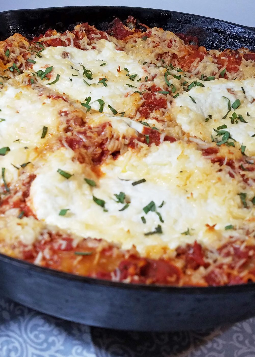 A direct and quick dinner recipe using one pot! Try this Melt in your Mouth Skillet Lasagna recipe via Bekob.com