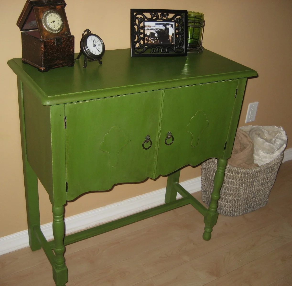 Miss Peapod, Furniture Redo