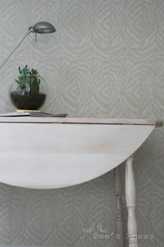 whitewash table copy_thumb[2]