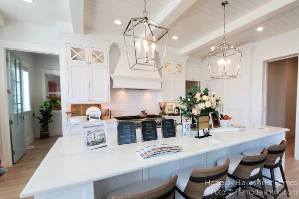 A All White Modern Farmhouse Kitchen options UV21 H15 Bekob