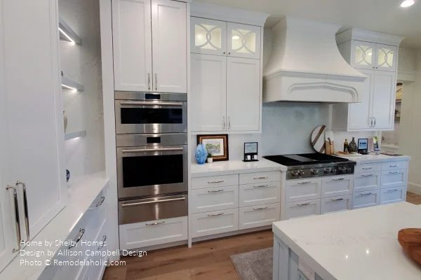 Kitchen Design options, White Kitchen With Decorative Glass Cabinets And Wood Floor, Bekob UVPH21 H06