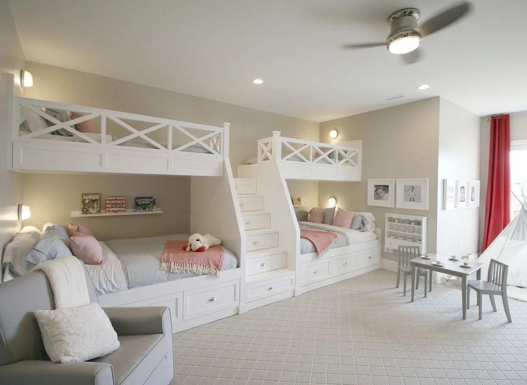 Bekob Bunk Room