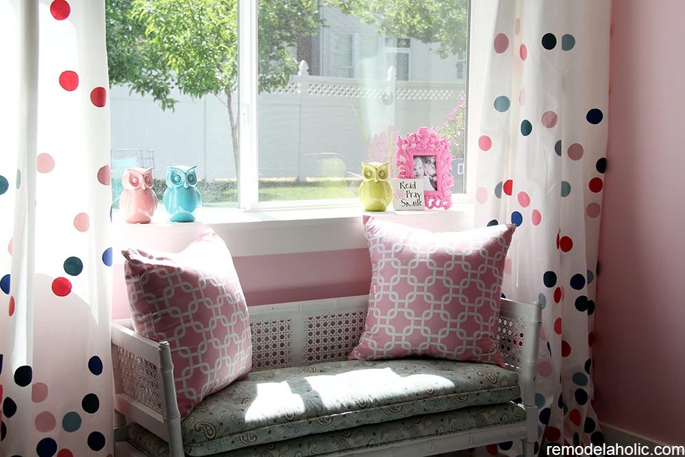 Girls pink and navy bedroom decorations (17)