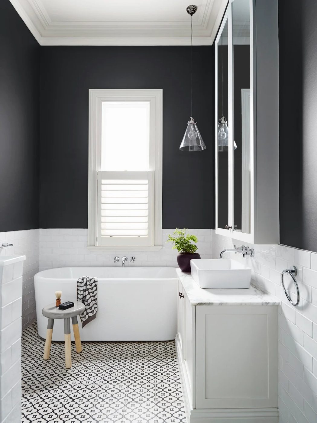 Black And White Bathroom