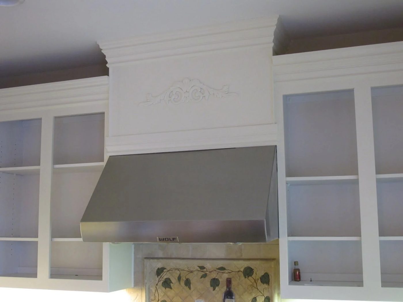 6 Transform your kitchen from dark wood to creamy white, by My Uncommon Slice of Suburbia featured on @Bekob