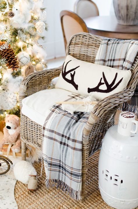 Neutral Farmhouse Holiday Inspiration