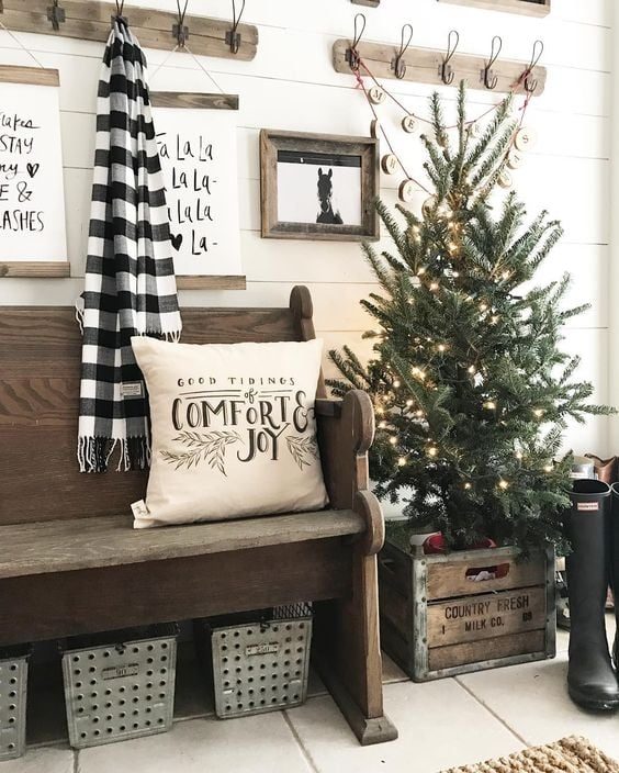 Neutral Farmhouse Holiday Inspiration