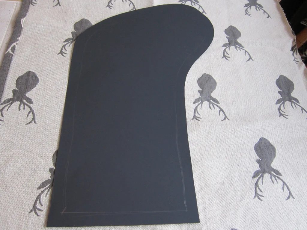 cut out a no sew stocking - The Honeycomb Home on @Bekob