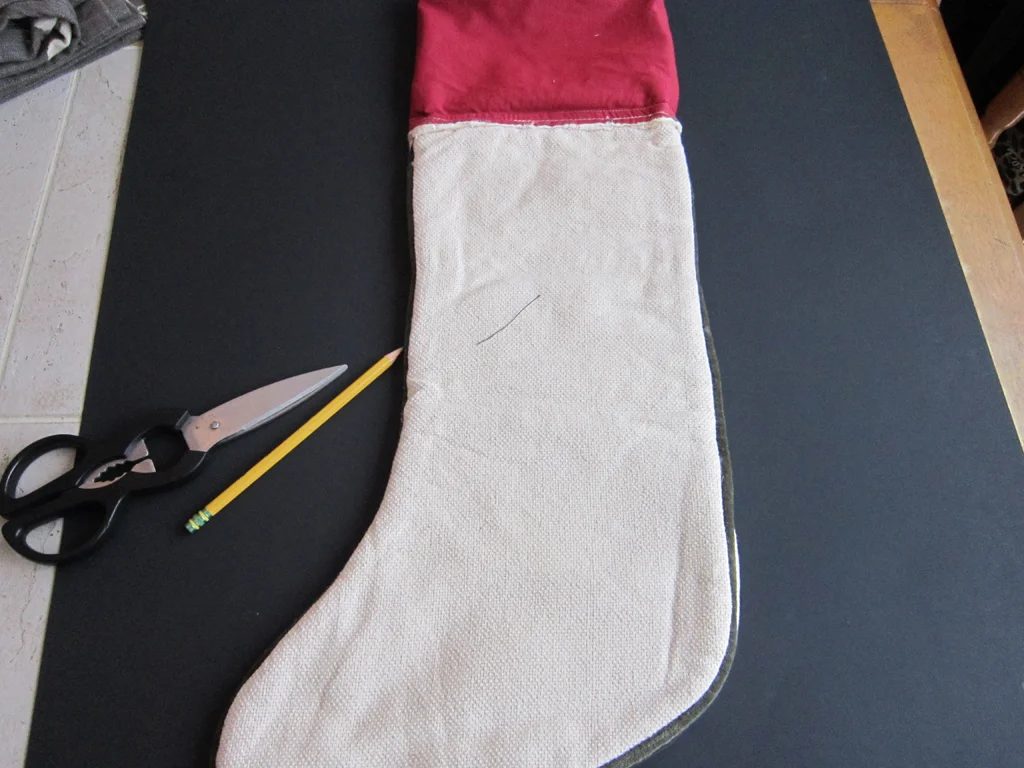 no sew stocking how-to - The Honeycomb Home on @Bekob