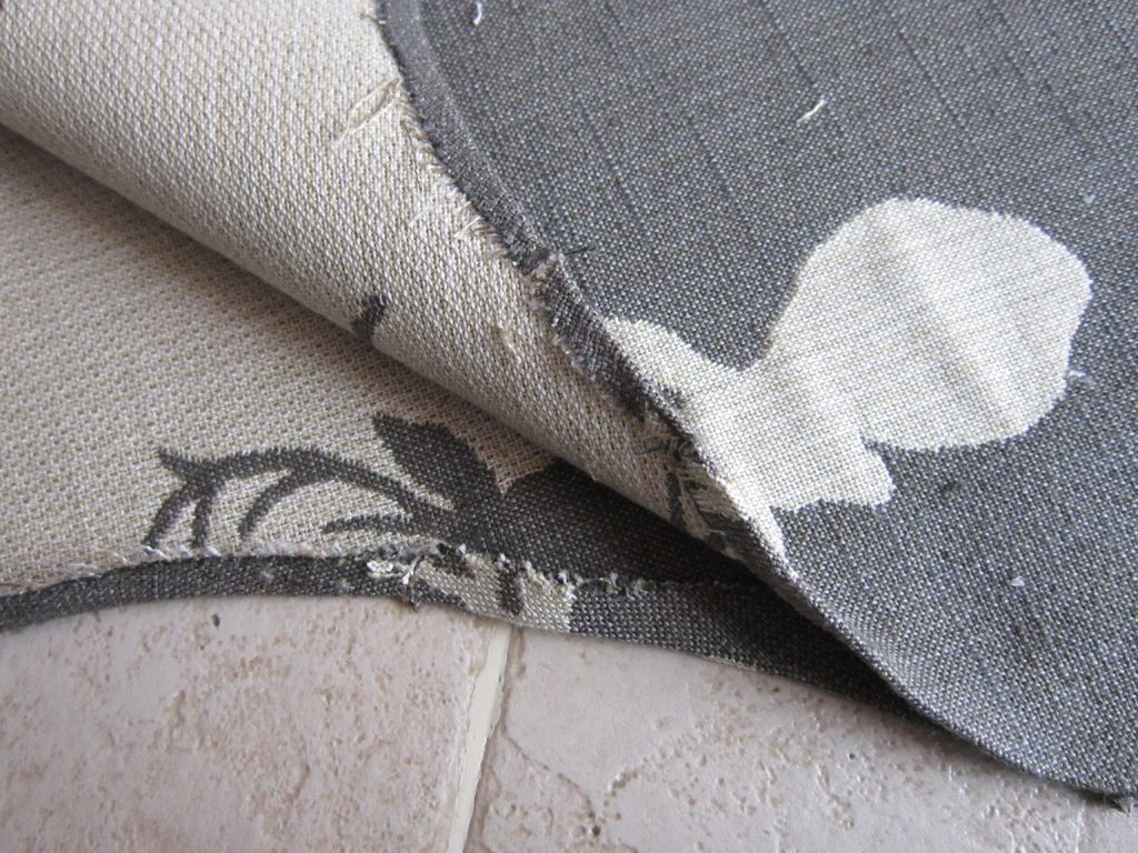 how to hem a stocking without sewing - The Honeycomb Home on @Bekob